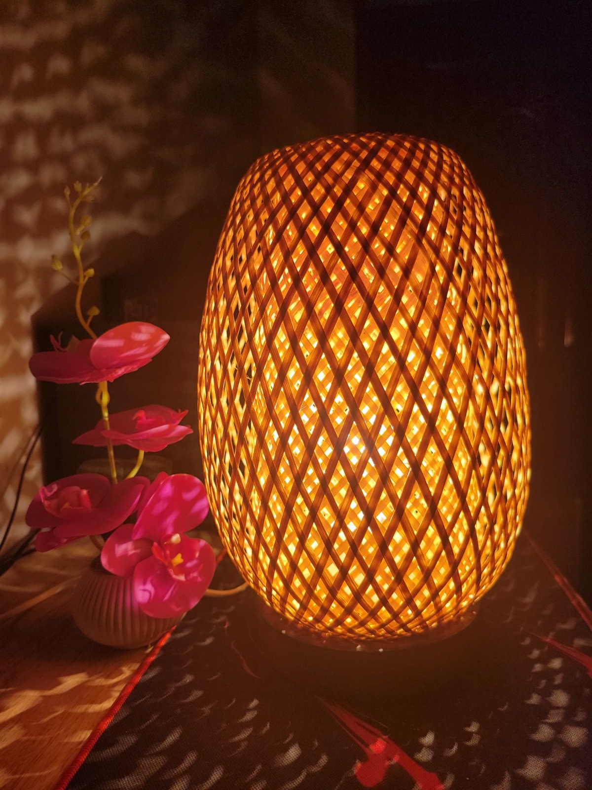 Luxry Eggshape Table Lamp